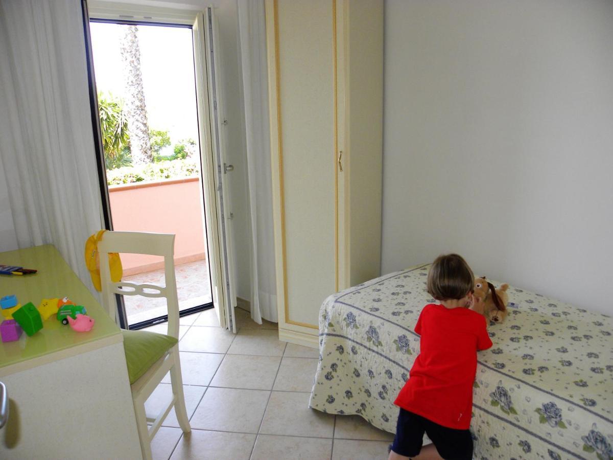 Comfortable Apartment In Maratea With Sea View 95 M² + Parking Екстериор снимка